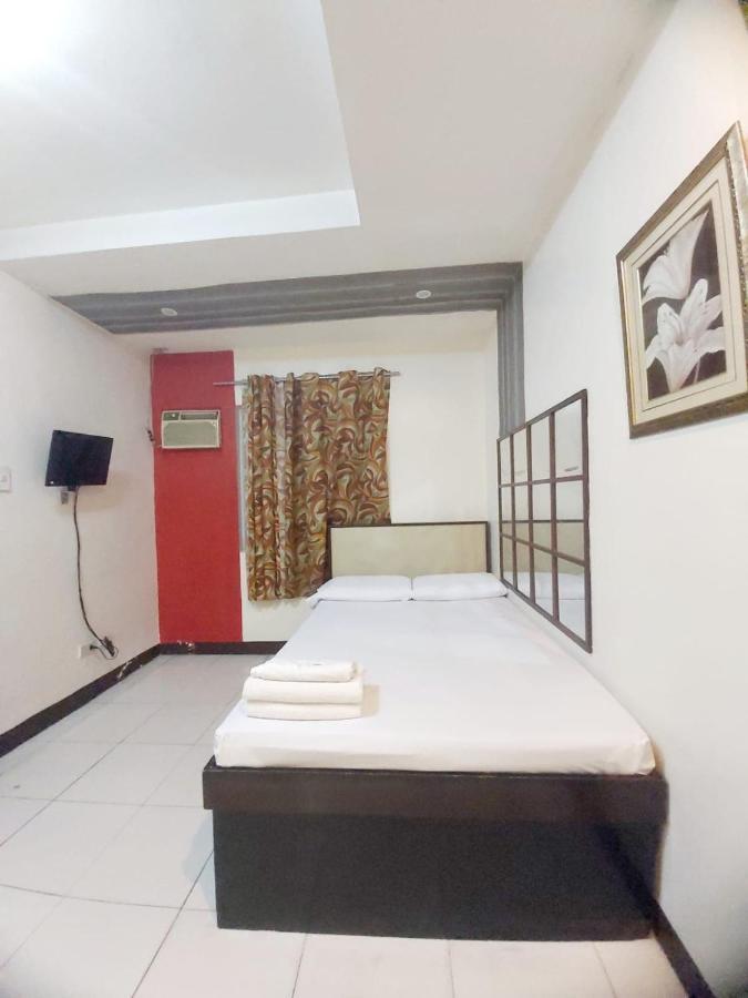 Cosmo Hotel Espana Near Ust マニラ市 エクステリア 写真