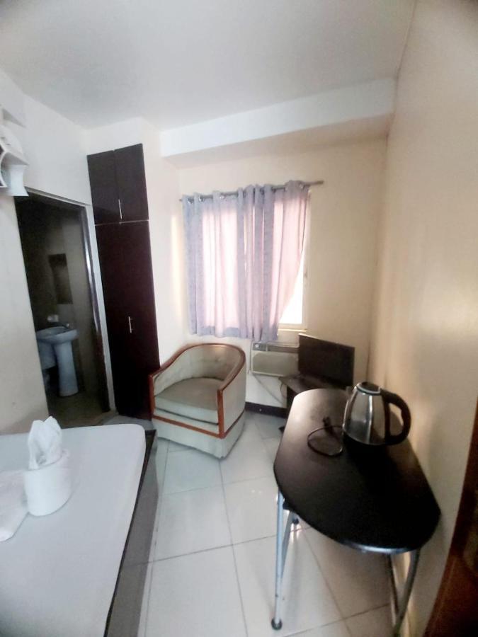 Cosmo Hotel Espana Near Ust マニラ市 エクステリア 写真